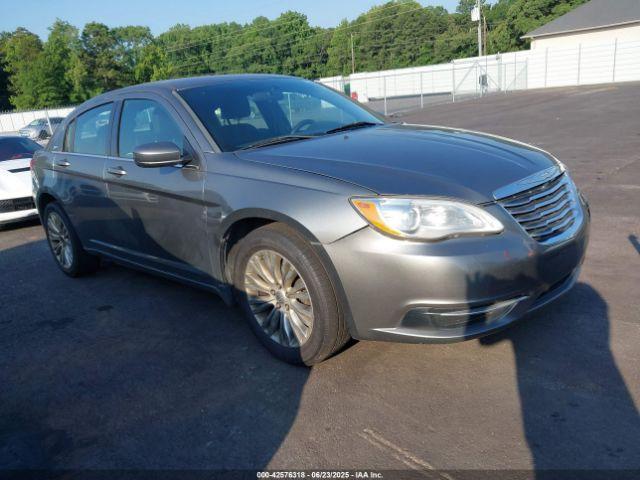  Salvage Chrysler 200