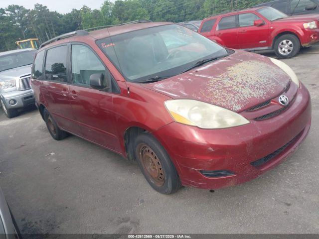  Salvage Toyota Sienna