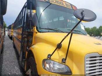  Salvage Freightliner Chassis