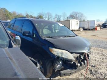  Salvage Toyota Sienna