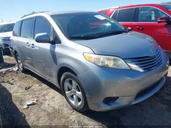  Salvage Toyota Sienna