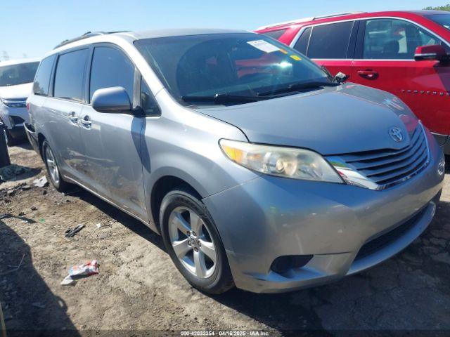  Salvage Toyota Sienna