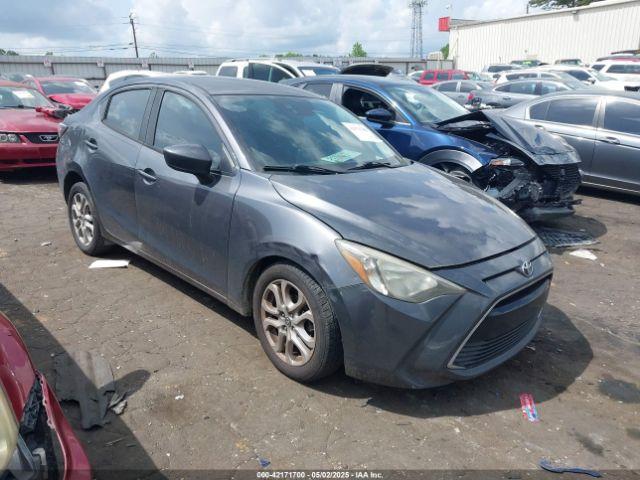  Salvage Toyota Yaris