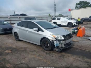  Salvage Toyota Prius