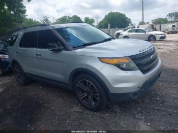  Salvage Ford Explorer