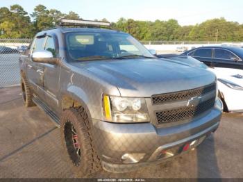  Salvage Chevrolet Avalanche 1500