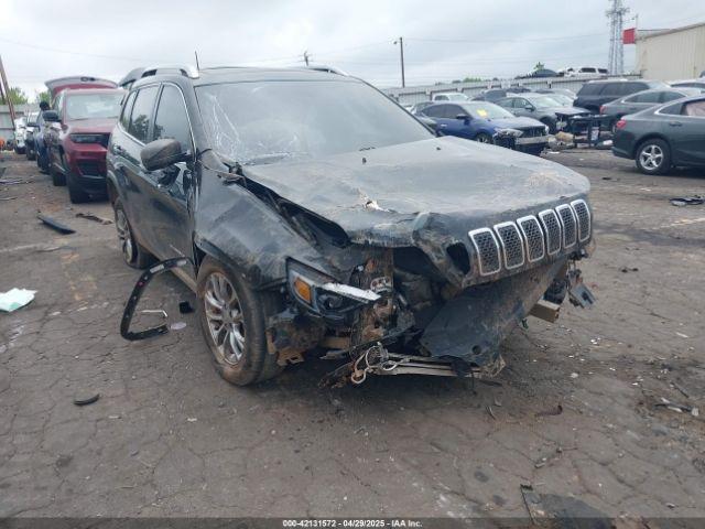  Salvage Jeep Cherokee