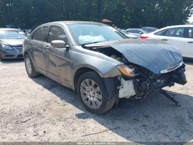  Salvage Chrysler 200