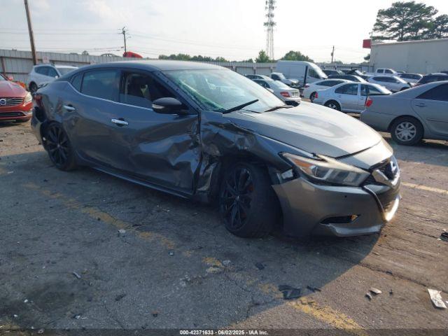  Salvage Nissan Maxima