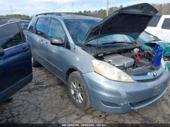  Salvage Toyota Sienna