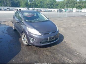  Salvage Ford Fiesta