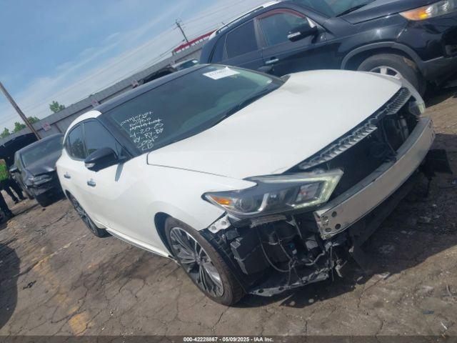  Salvage Nissan Maxima