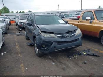  Salvage Toyota RAV4