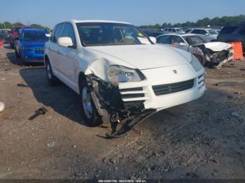  Salvage Porsche Cayenne