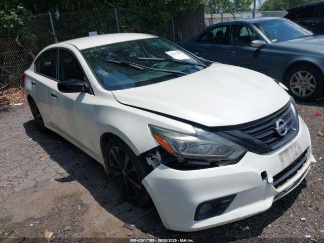  Salvage Nissan Altima