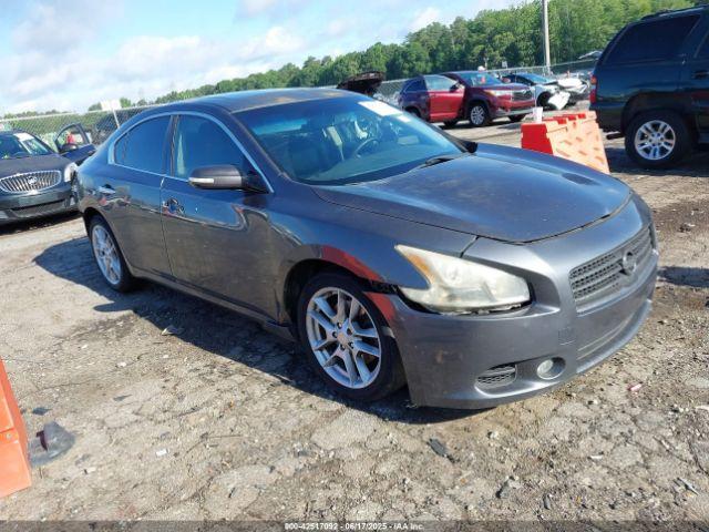  Salvage Nissan Maxima