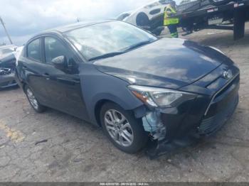  Salvage Toyota Yaris