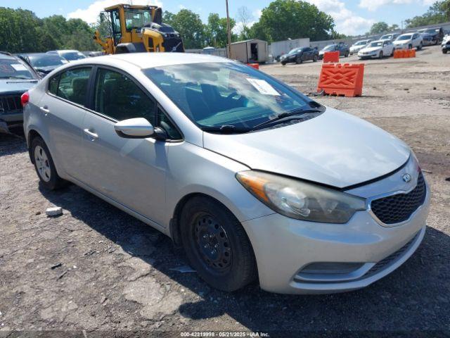  Salvage Kia Forte