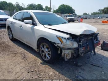  Salvage Nissan Maxima