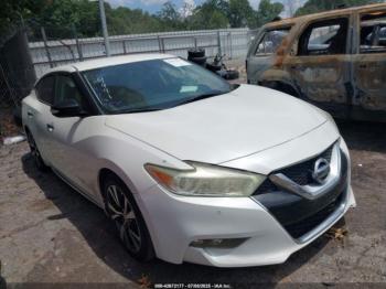  Salvage Nissan Maxima