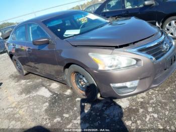  Salvage Nissan Altima
