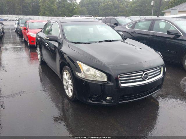  Salvage Nissan Maxima
