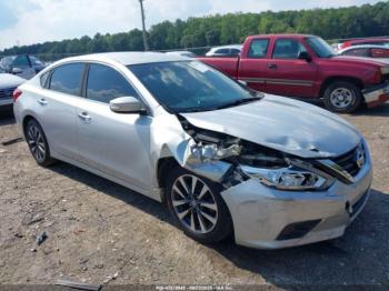  Salvage Nissan Altima