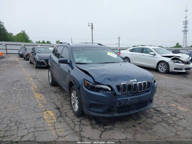  Salvage Jeep Cherokee