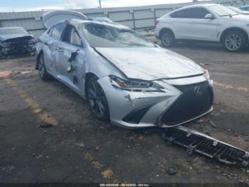  Salvage Lexus Es