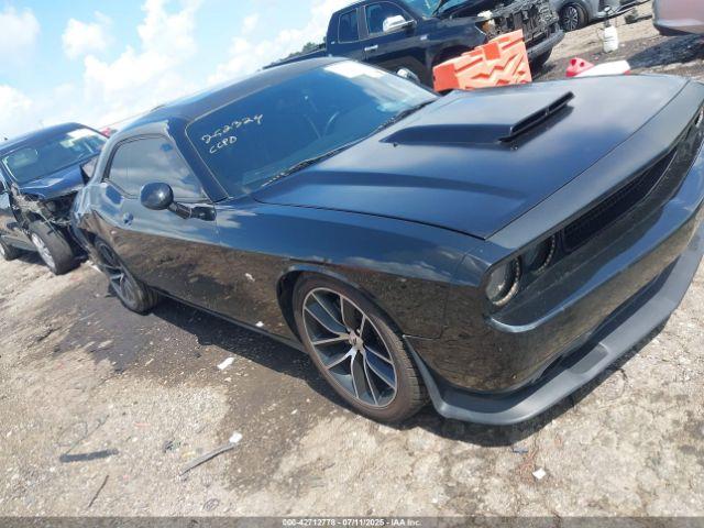  Salvage Dodge Challenger