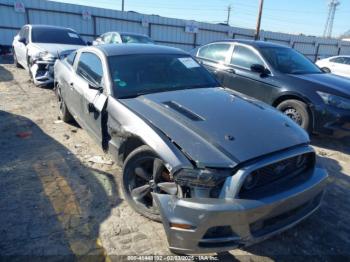  Salvage Ford Mustang