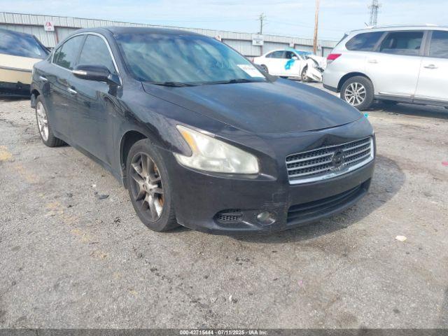  Salvage Nissan Maxima