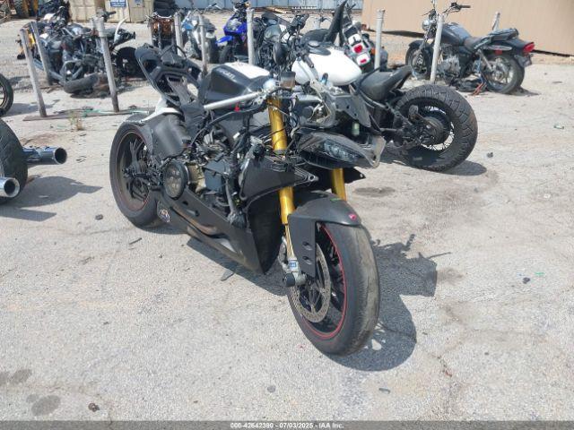  Salvage Ducati Superbike