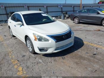  Salvage Nissan Altima