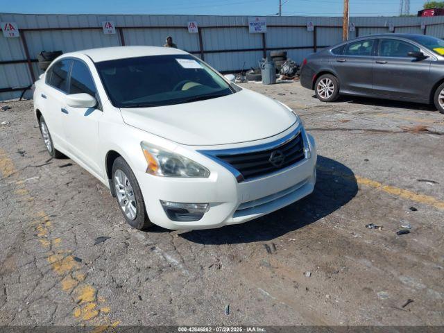  Salvage Nissan Altima