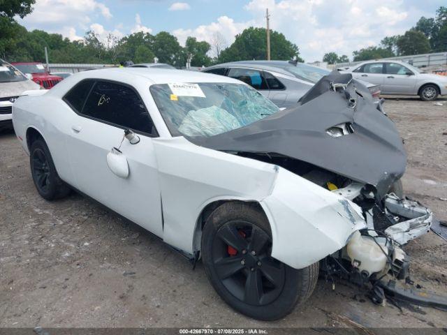  Salvage Dodge Challenger