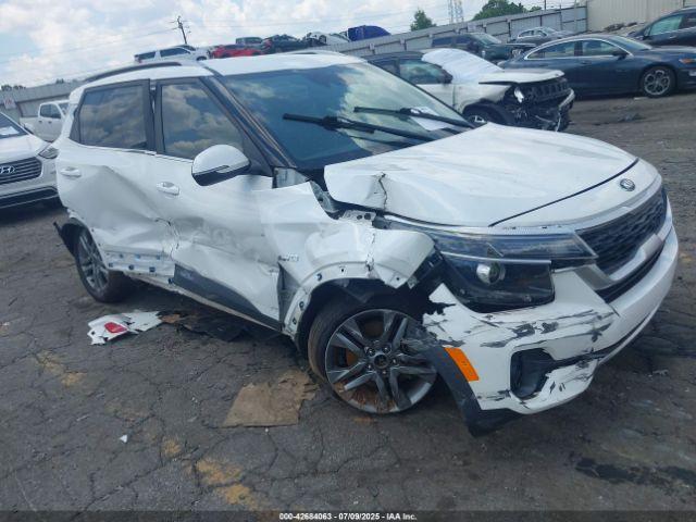  Salvage Kia Seltos