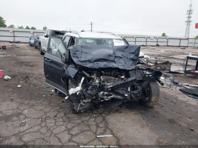  Salvage Hyundai VENUE