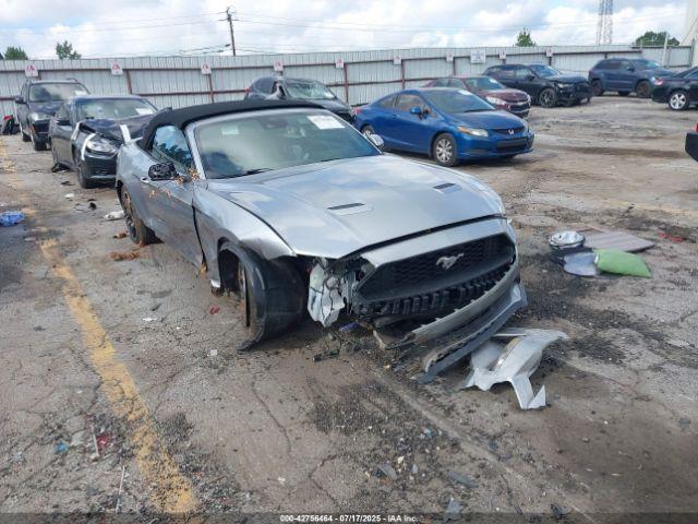  Salvage Ford Mustang