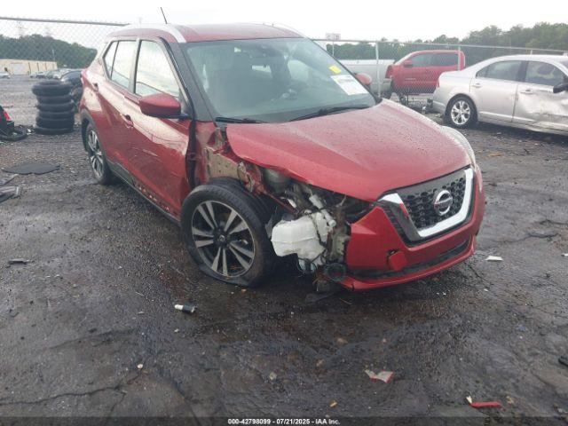  Salvage Nissan Kicks