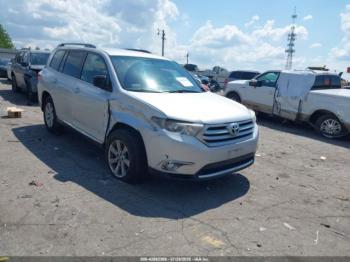  Salvage Toyota Highlander