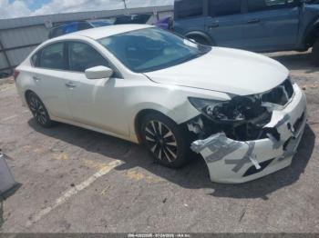  Salvage Nissan Altima