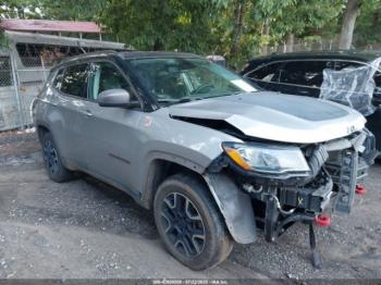  Salvage Jeep Compass