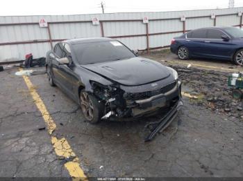  Salvage Kia Stinger