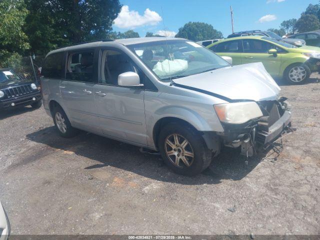  Salvage Chrysler Town & Country