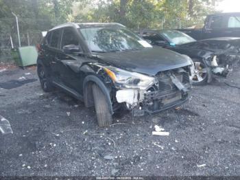  Salvage Nissan Kicks