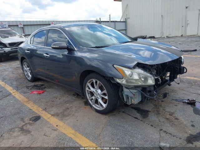  Salvage Nissan Maxima