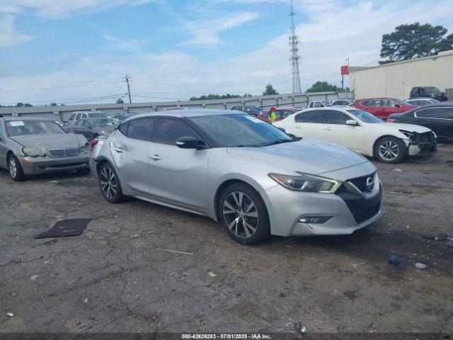  Salvage Nissan Maxima