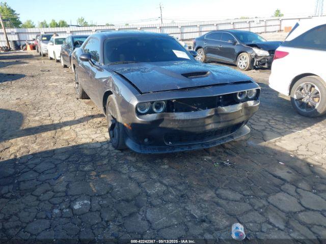  Salvage Dodge Challenger