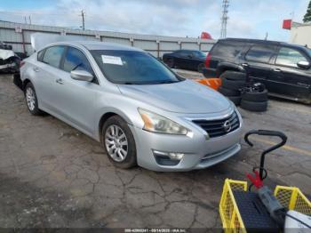  Salvage Nissan Altima